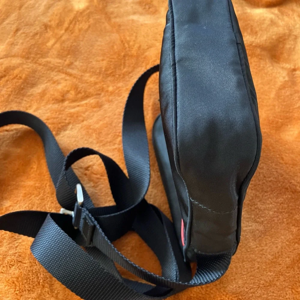 Prada Black Crossbody Bag Nylon with adjustable shoulder strap zipper - Picture 8 of 10